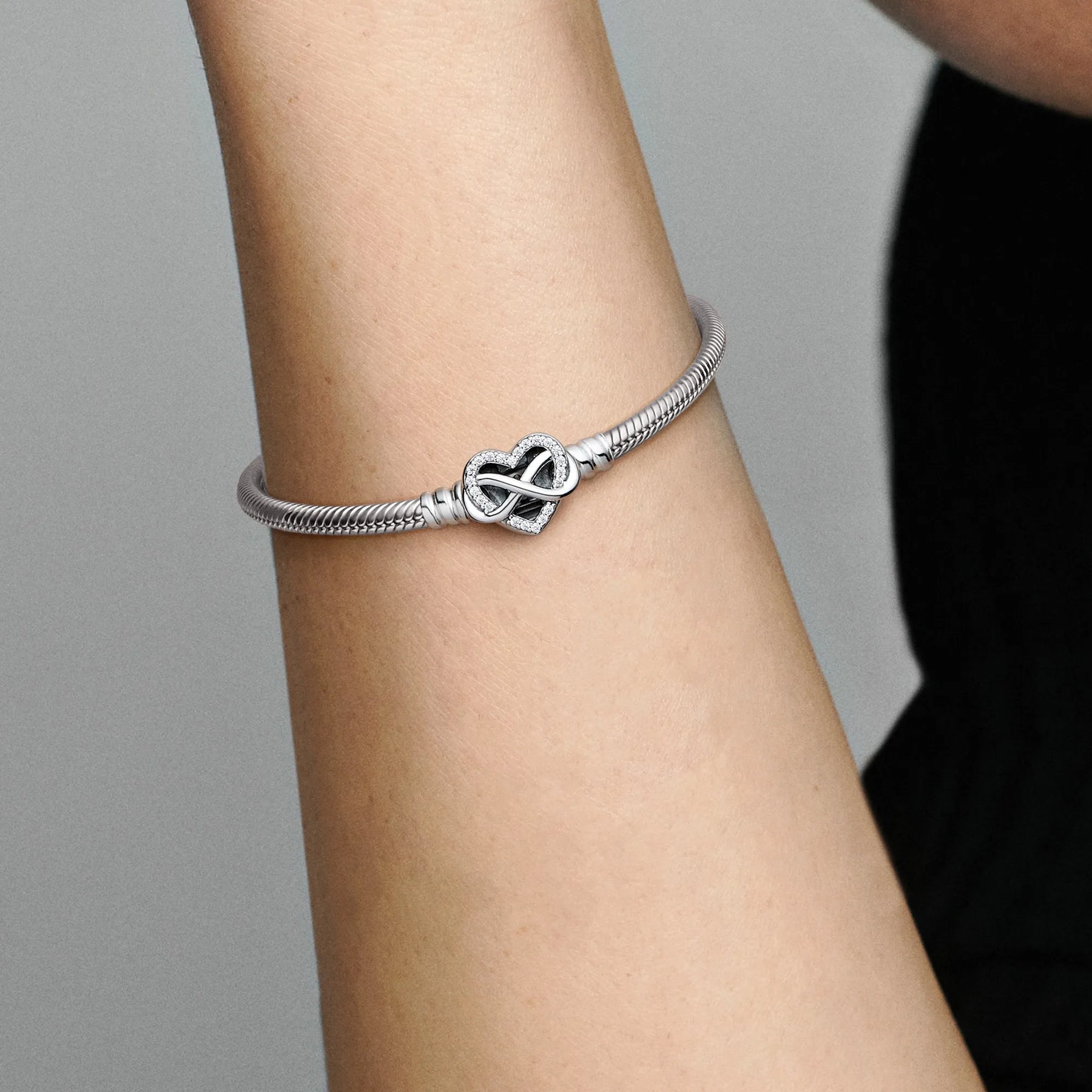 Bracelete Pandora em Prata com Fecho Coração Infinito Brilhante | Prata 925